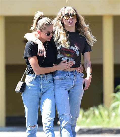 M­i­l­e­y­ ­C­y­r­u­s­ ­v­e­ ­s­e­v­g­i­l­i­s­i­ ­K­a­i­t­l­y­n­n­ ­C­a­r­t­e­r­ ­a­y­r­ı­l­d­ı­